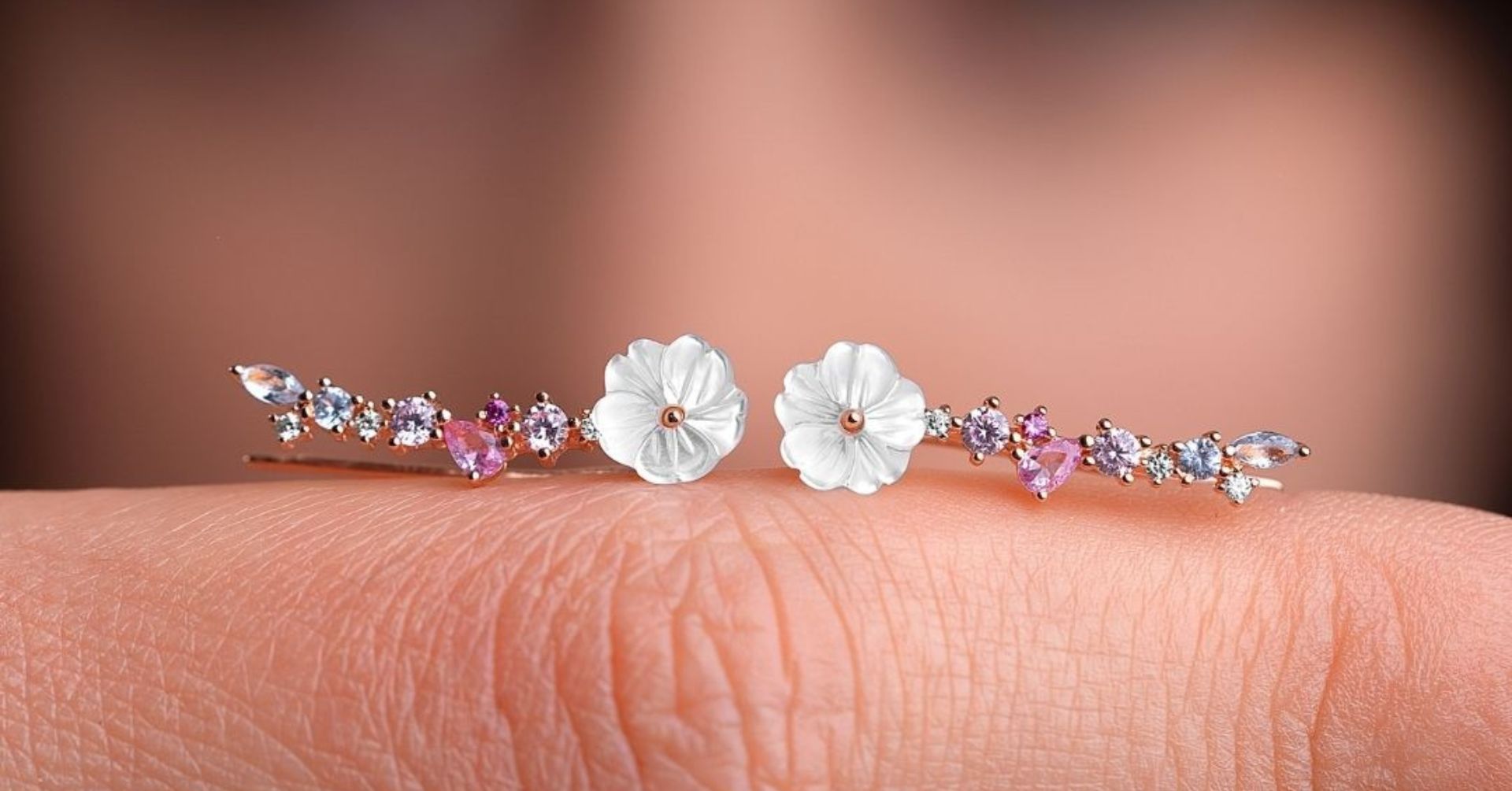 boucle d'oreille grimpante les joyaux d'Auré