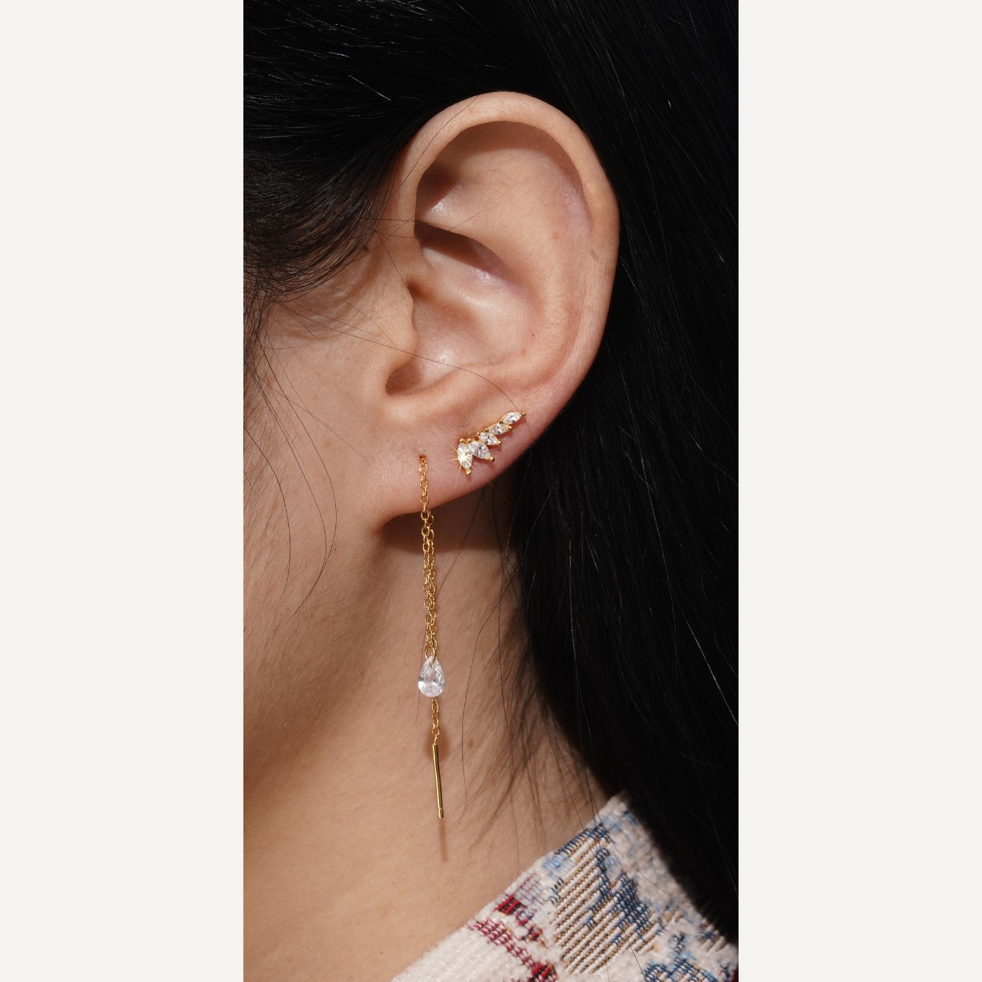 boucle d'oreille grimpante or. Climber