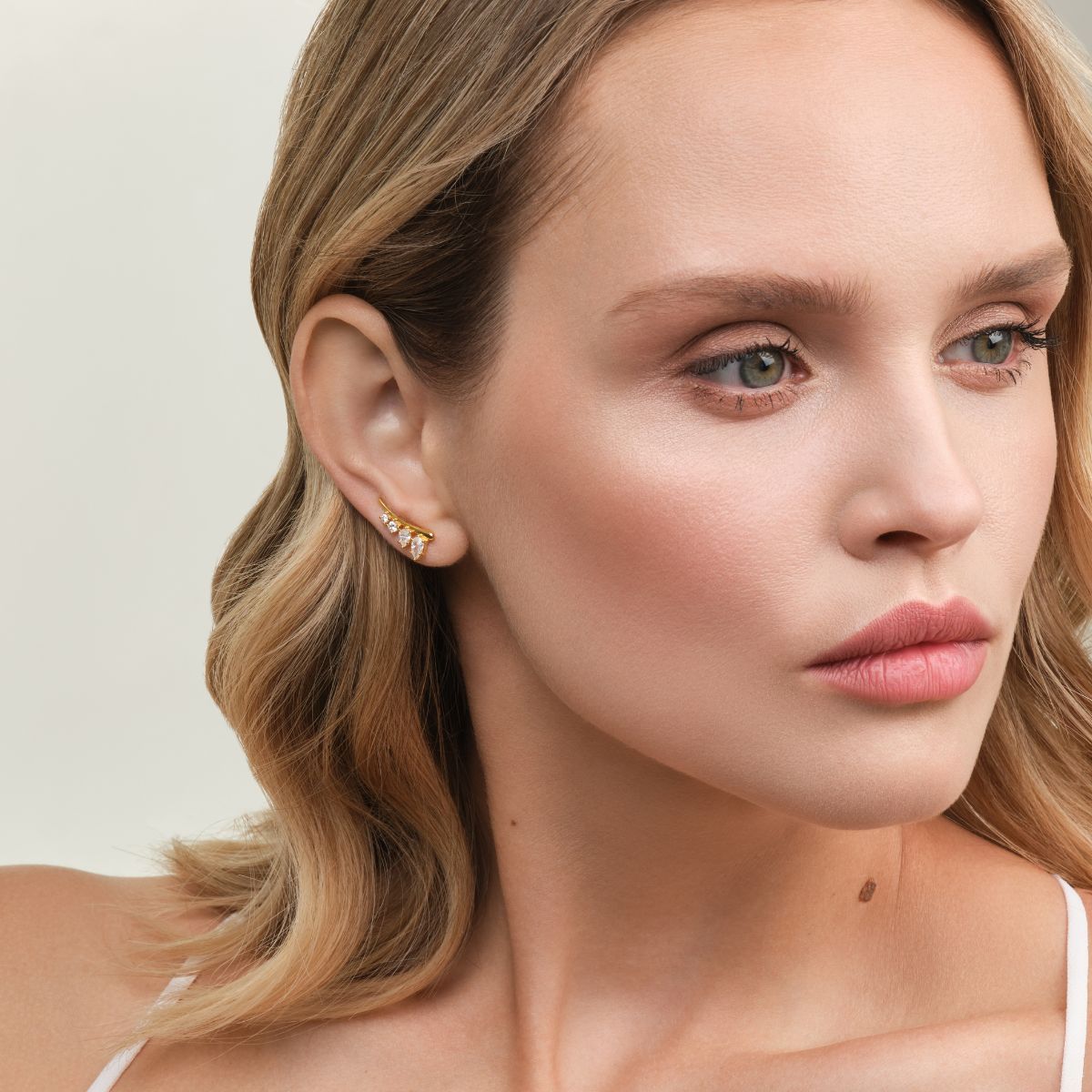 Boucle d'oreille grimpante Calypso - Pierres blanches