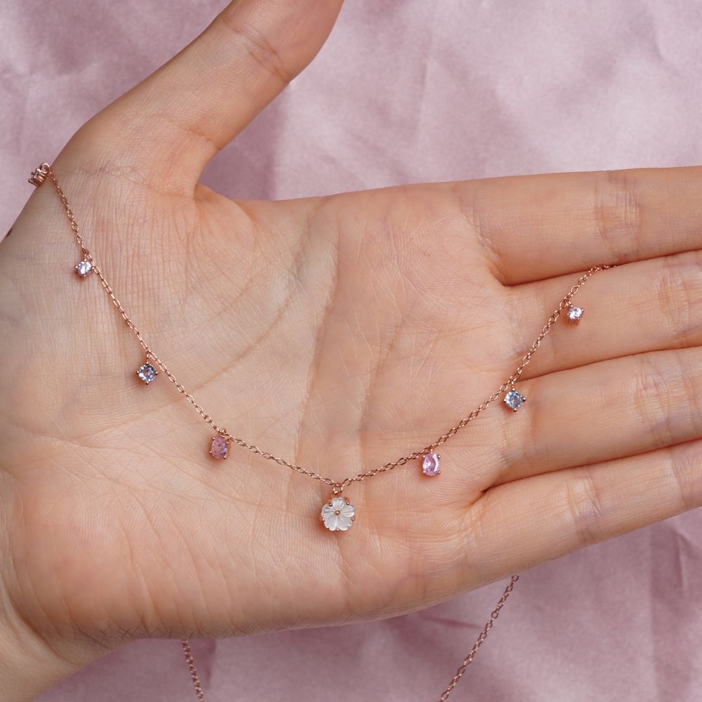 collier or rose et nacre