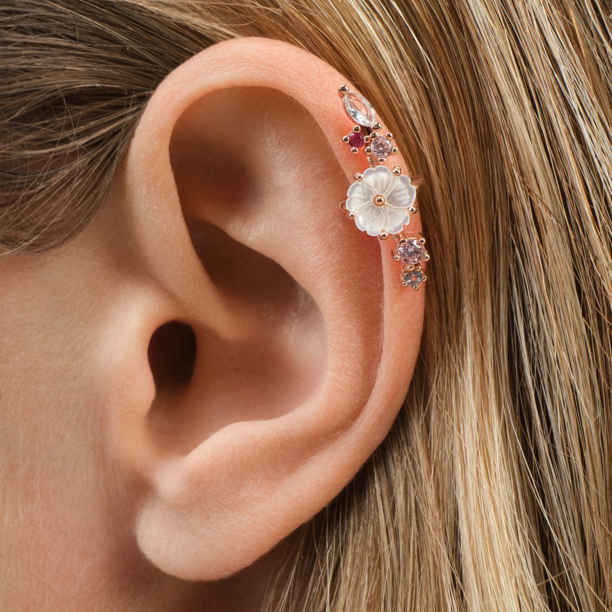 Flower ear cuff Louise