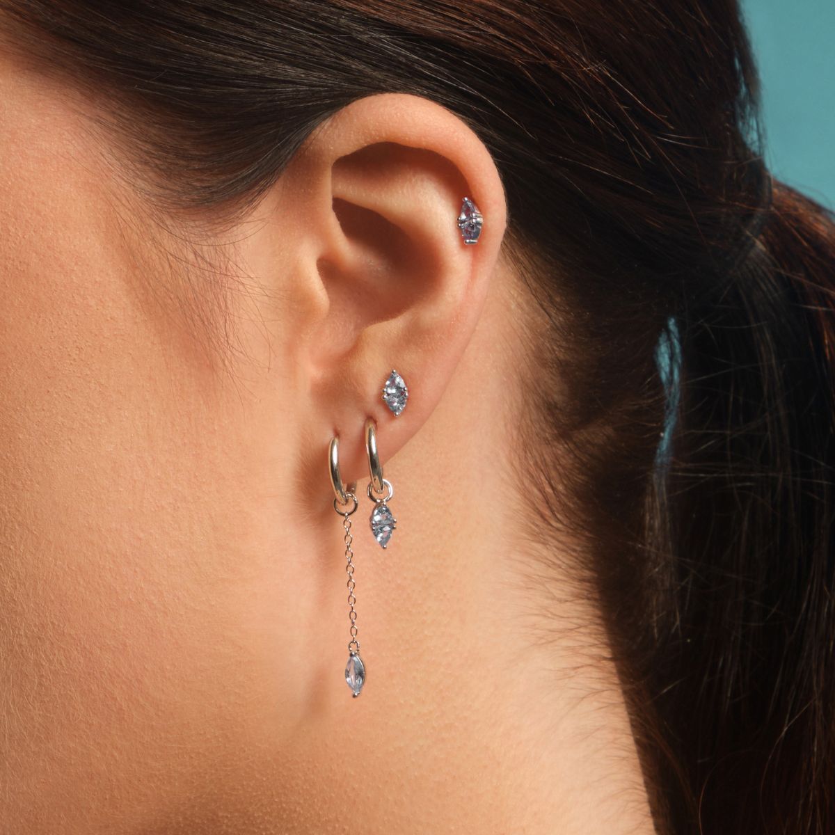 Piercing oreille tendance hypoallergénique , acier inoxydable chirurgical.
