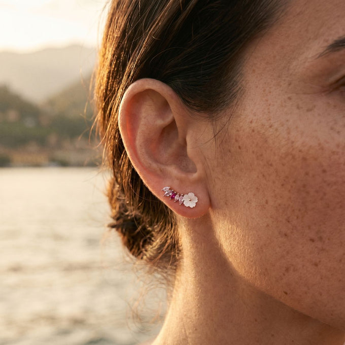 Ear climbers Gemma
