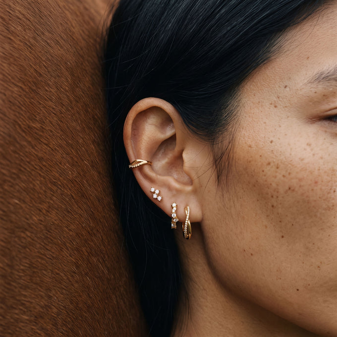 Boucle d'oreille Socle portée, Les Joyaux d'Auré