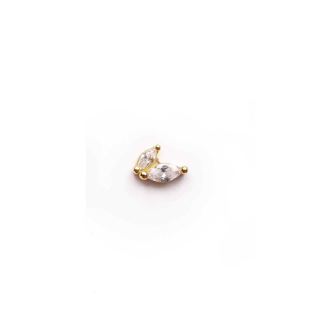 Boucle d'oreille asymétriques pour femme. Boucles d'oreilles grimpantes or et puces avec pierres blanches. Boucles d'oreilles épis. Les Joyaux d'Auré