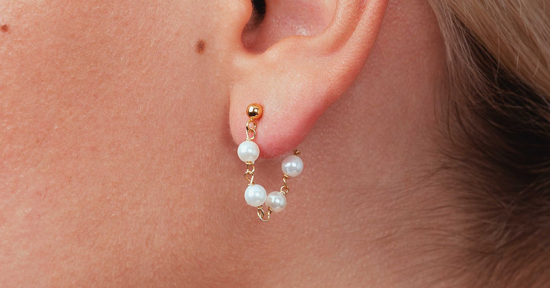 Boucle d'oreille chaine - Comment la porter ?