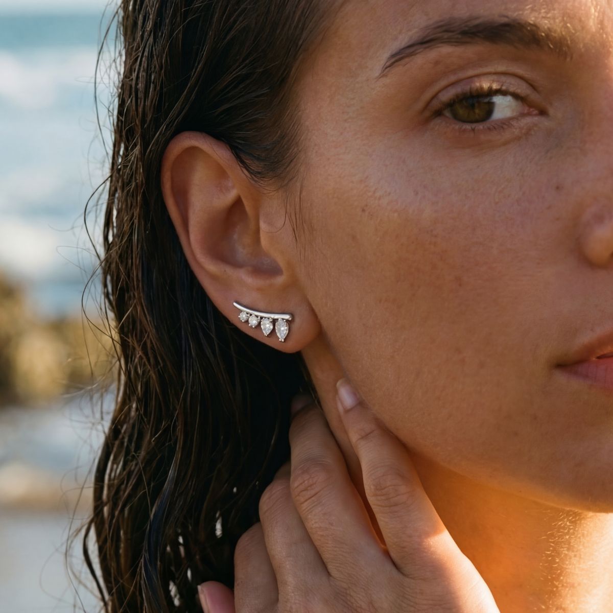 Boucle d'oreille grimpante Calypso - Pierres blanches