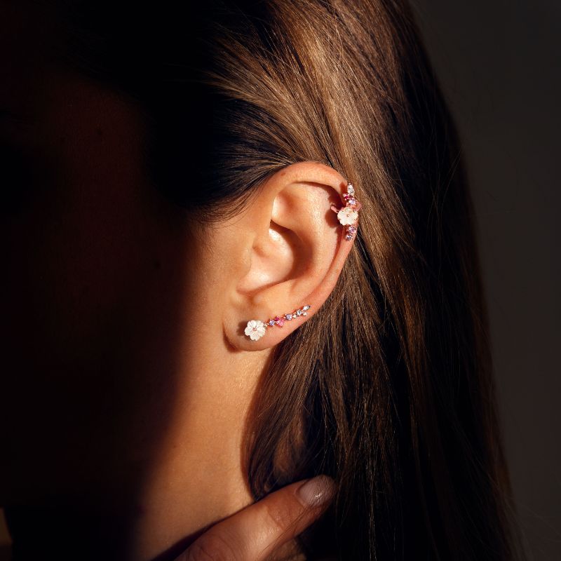 Maëline climbing earring