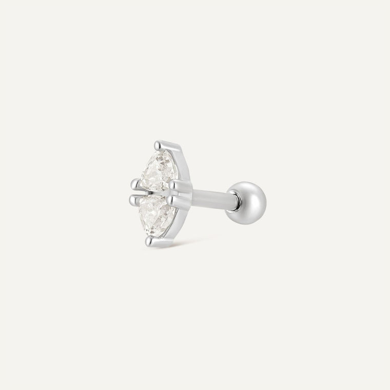 Piercing Ella - vita stenar