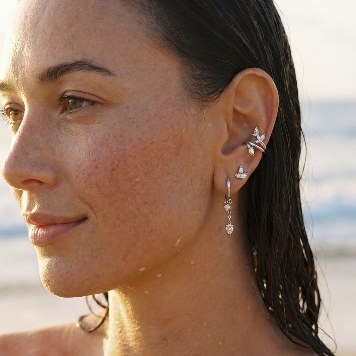 Boucle d'oreille Nixie - pierres blanches