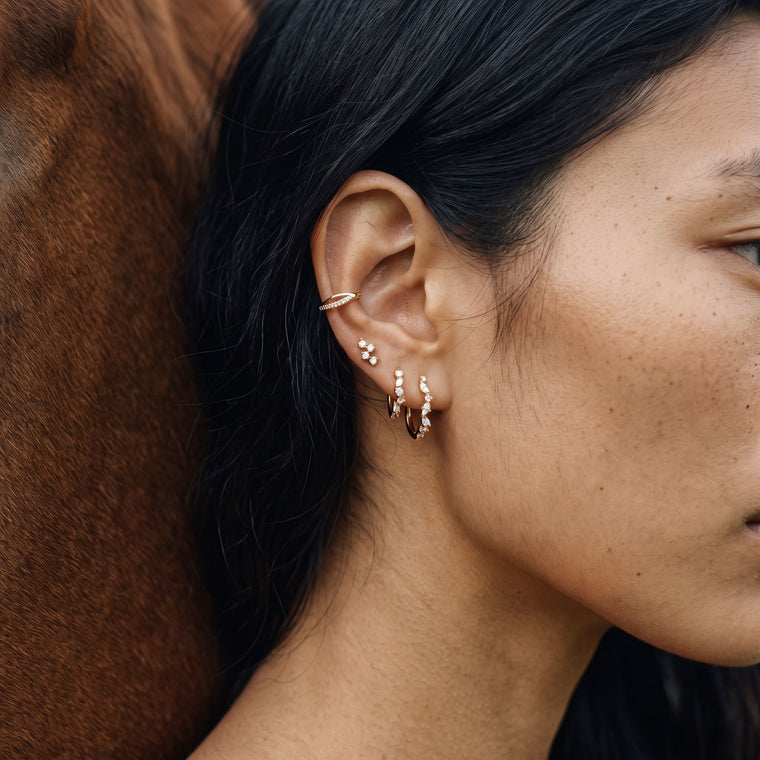 Boucle d'oreille Brume portée, Les Joyaux d'Auré
