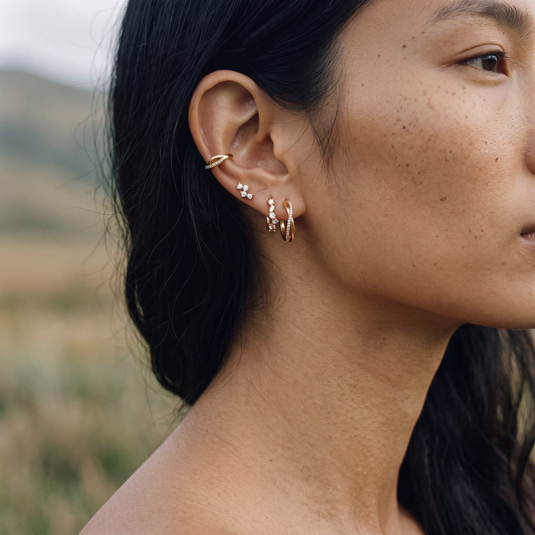 Boucle d'oreille Grande Source portée, Les Joyaux d'Auré