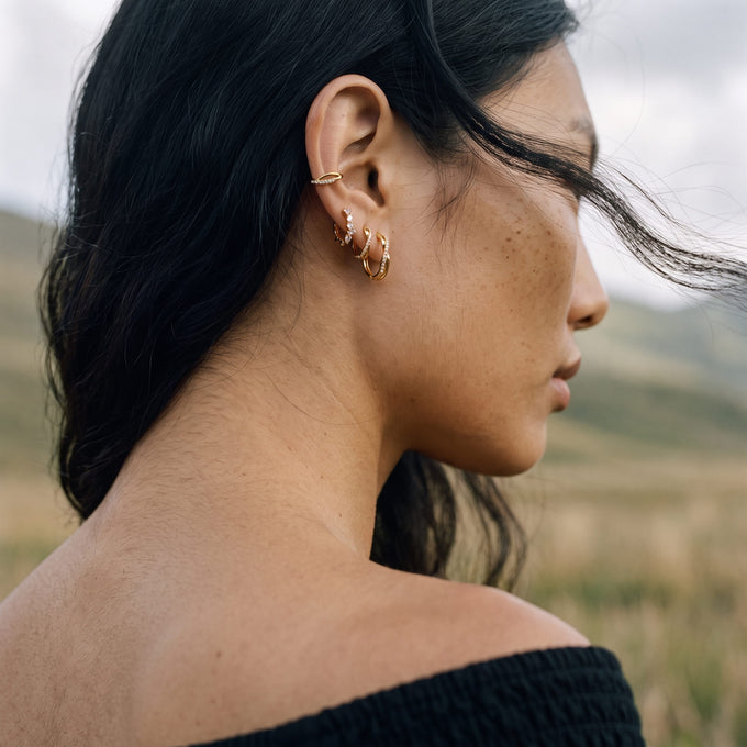 Boucle d'oreille Grande Source portée, Les Joyaux d'Auré