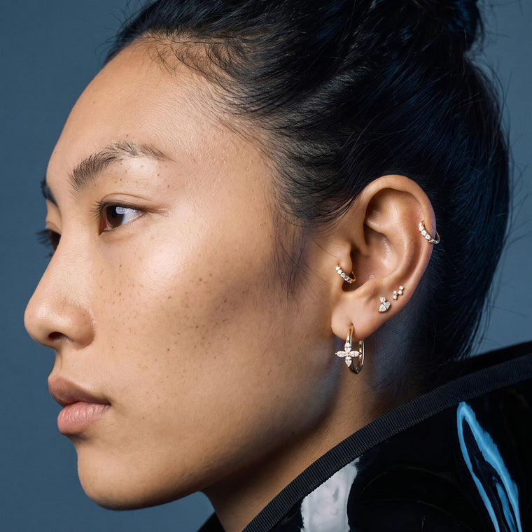 Piercing Aella en or jaune porté, Les Joyaux d'Auré