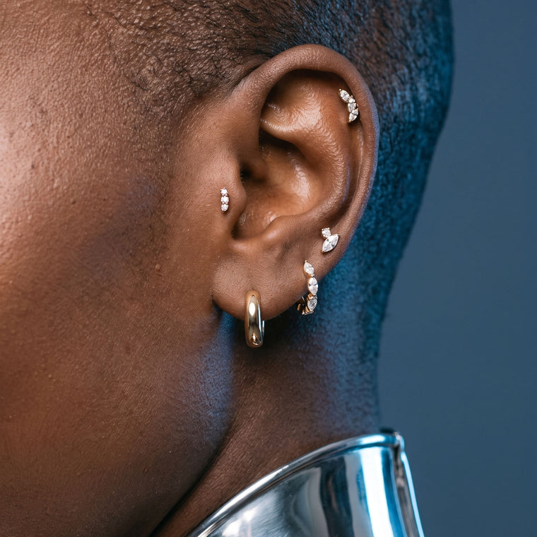 Piercing Aella en or jaune porté, Les Joyaux d'Auré