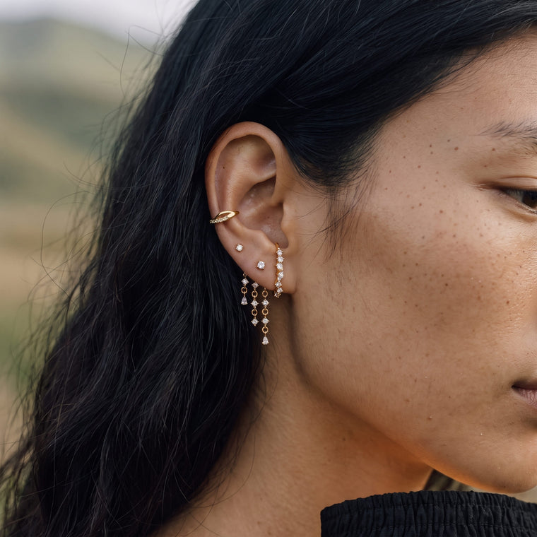 Boucle d'oreille Pollen portée, Les Joyaux d'Auré