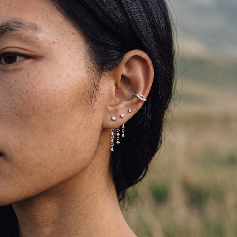 Boucle d'oreille Pollen en argent portée, Les Joyaux d'Auré
