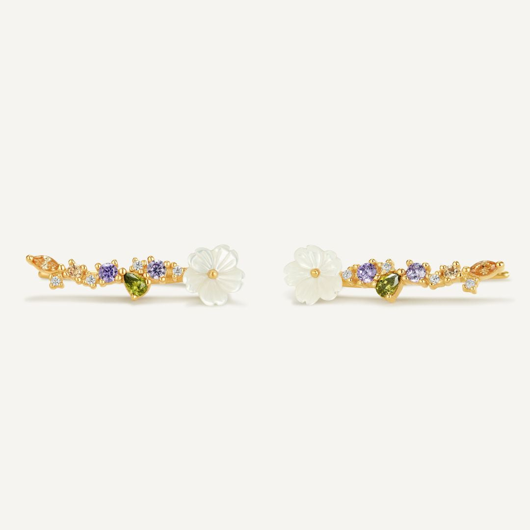 Boucles d'oreilles fleurs en nacre. Les joyaux d'auré