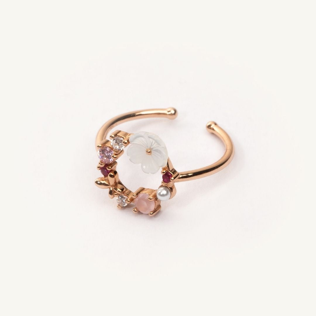 Bague fleur ajustable pour femme. Une bague en argent 925 et dorée à l'or Rose. Les Joyaux d'Auré. Bague fleurie pour femme en forme de couronne de fleurs. Fleur en nacre bijoux